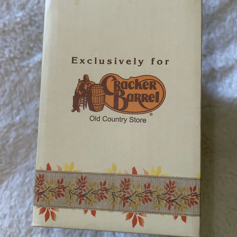 Cracker Barrel Stoneware Owl Salt and Pepper Shaker Set - Picture 3 of 7